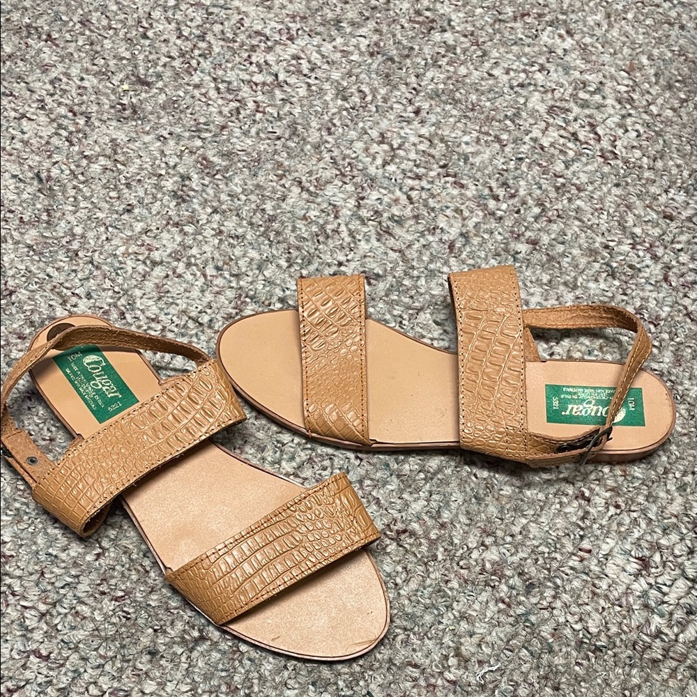 Vintage cougar made in Italy tan leather Women's Sandals